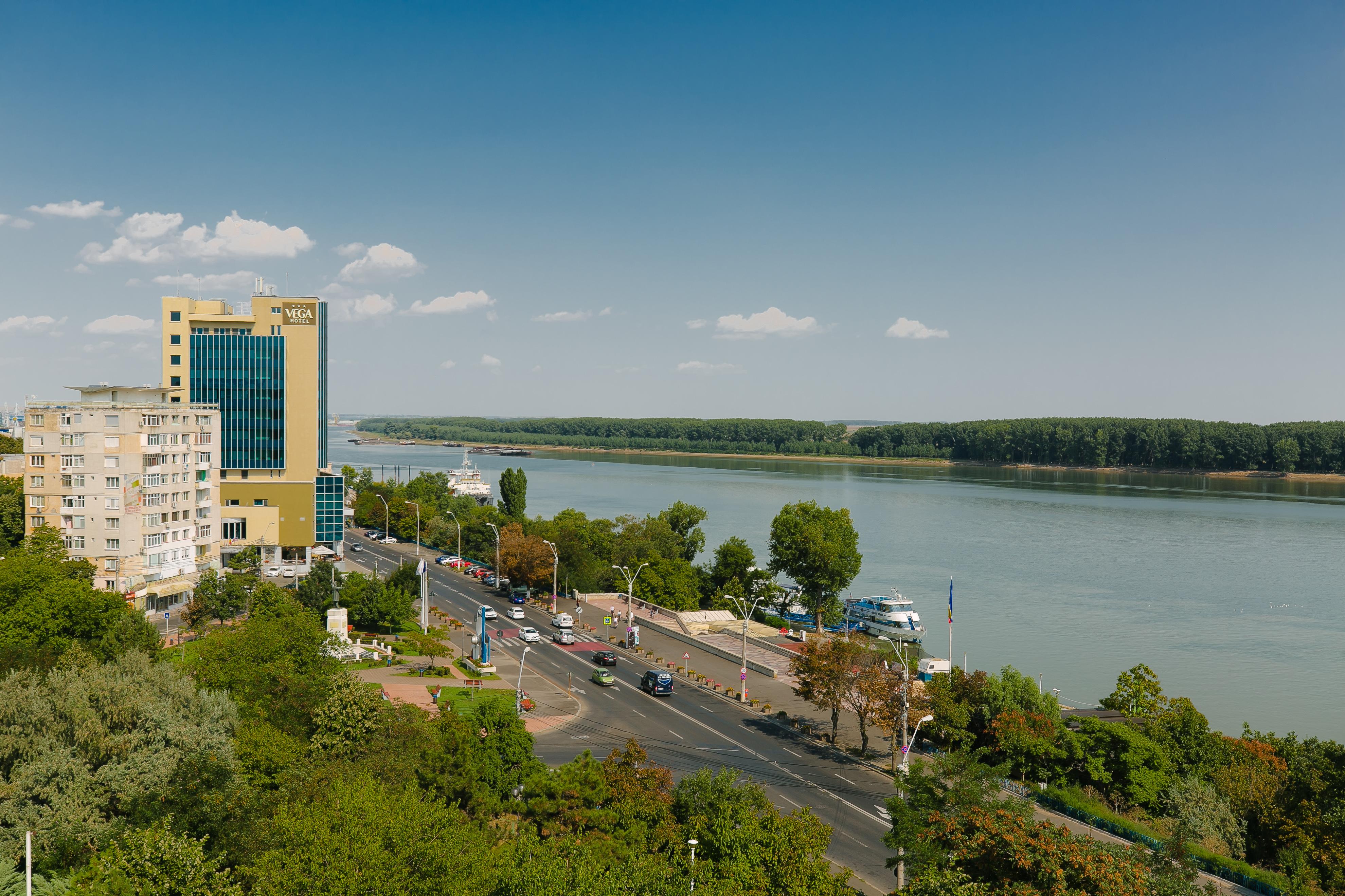 Faleza Hotel By Vega Galati  Exterior photo